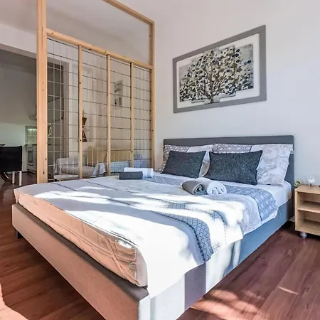 Deleut By Interhome *