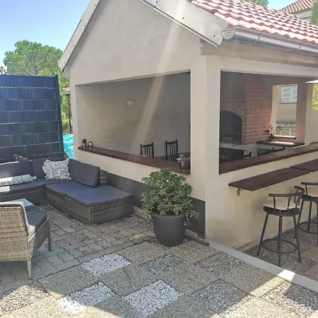 Deleut By Interhome *