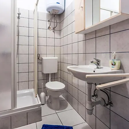 Deleut By Interhome *